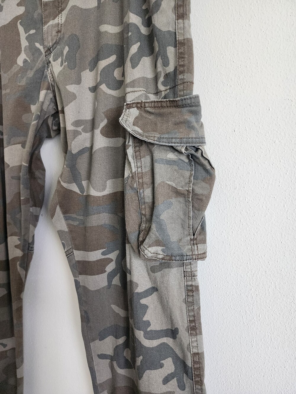 Wrangler Mens Camo Cargo Pants 36x32 Regular Taper Camouflage Stretch Utility - Picture 5 of 11